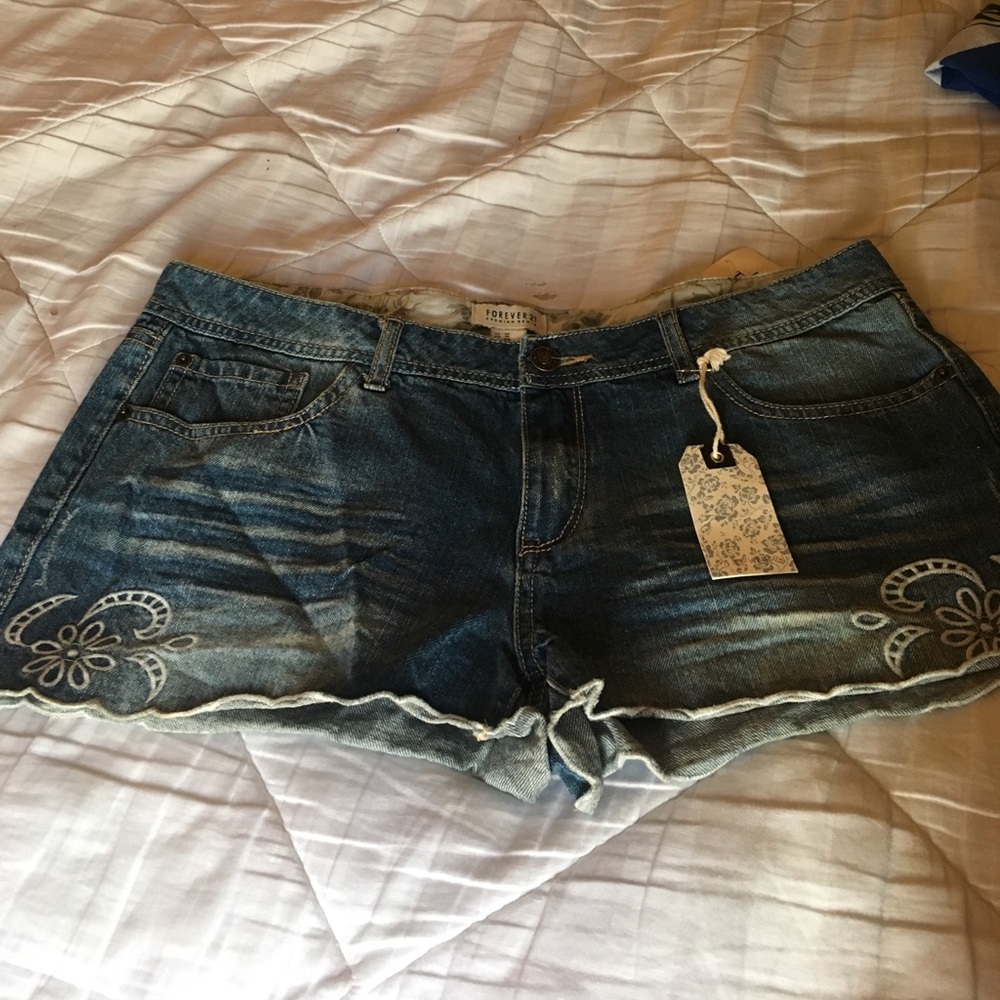 NWT Forever 21 shorts