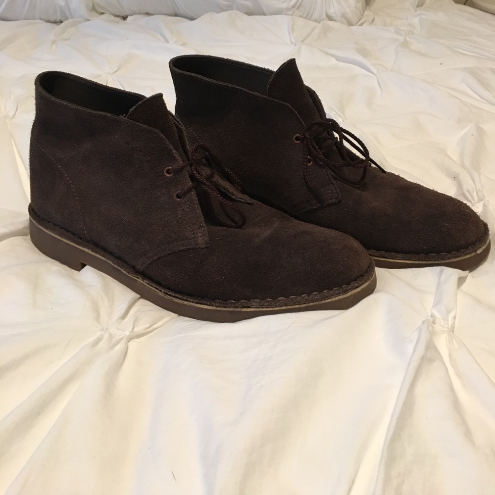 Clarks desert boot size 11 brown suede