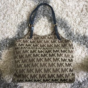 🌟SALE🌟 Signature Michael Kors Purse