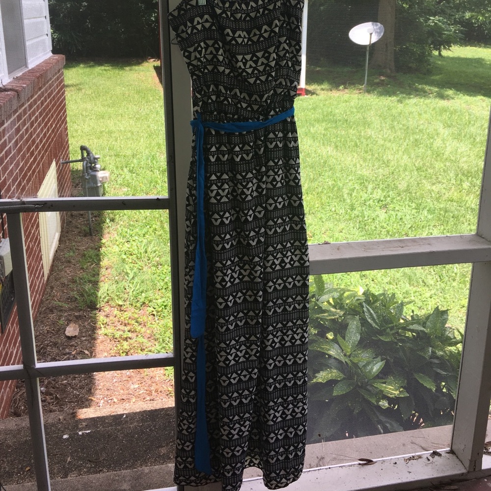 Black and white print maxi dress