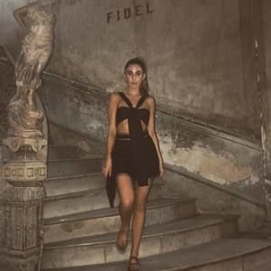 Meet your Posher, Olivia