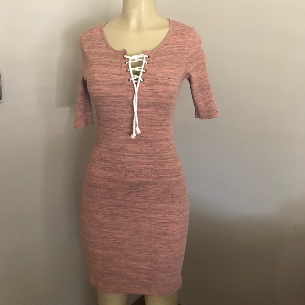 ✅ 3 / $20 Bodycon short sleeve dress  - Picture 4 of 4