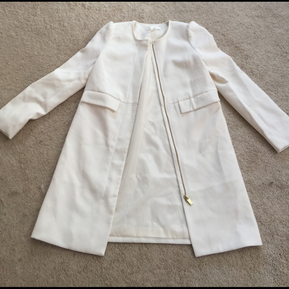 Classy white H&M coat