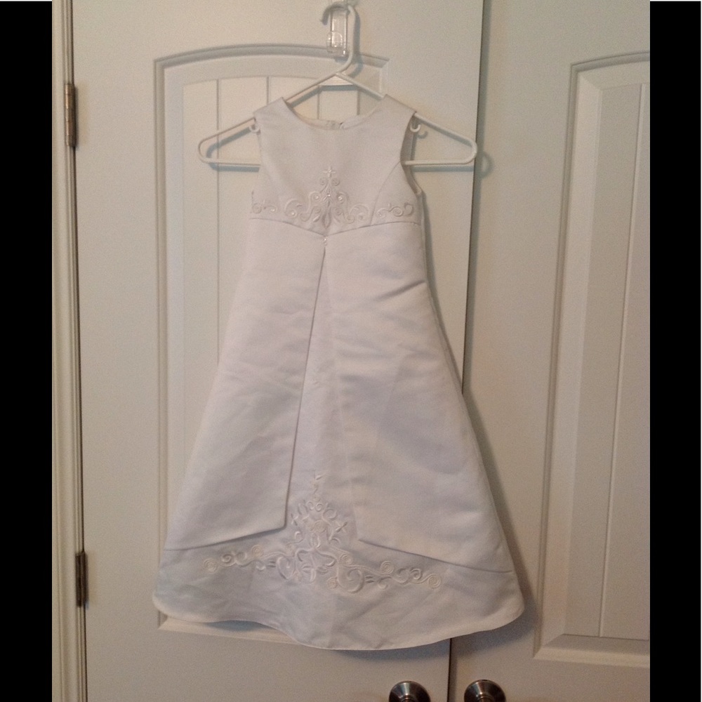 David's Bridal Flower Girl Dress. Size 3