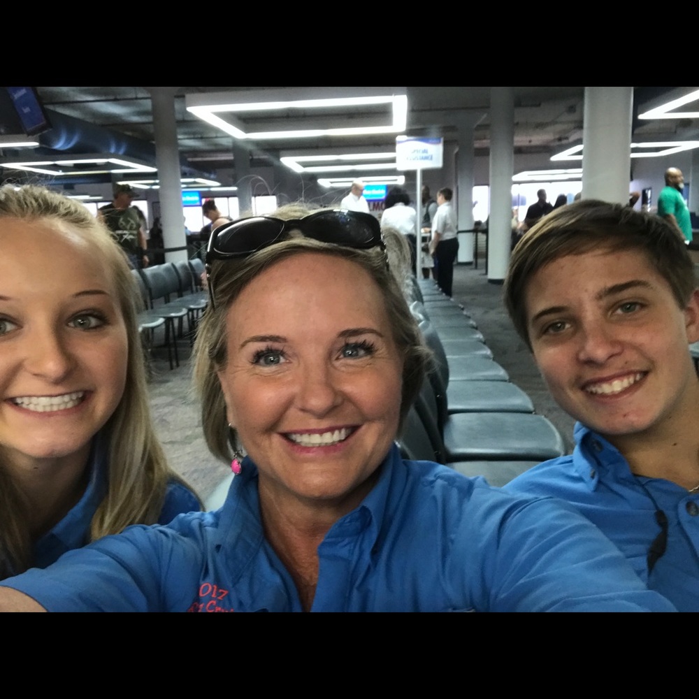 Meet your Posher, Laura