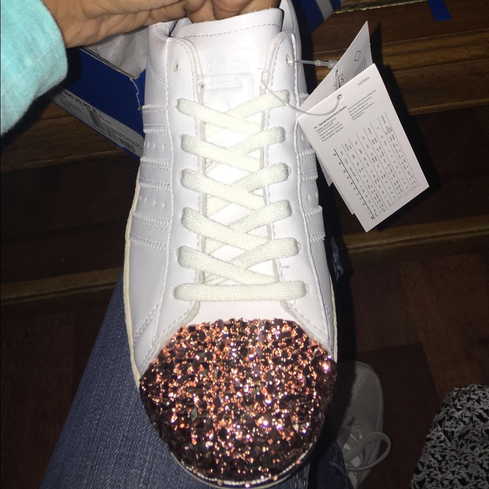 Adidas 6.5 women's new with tags and box ❌SOLD