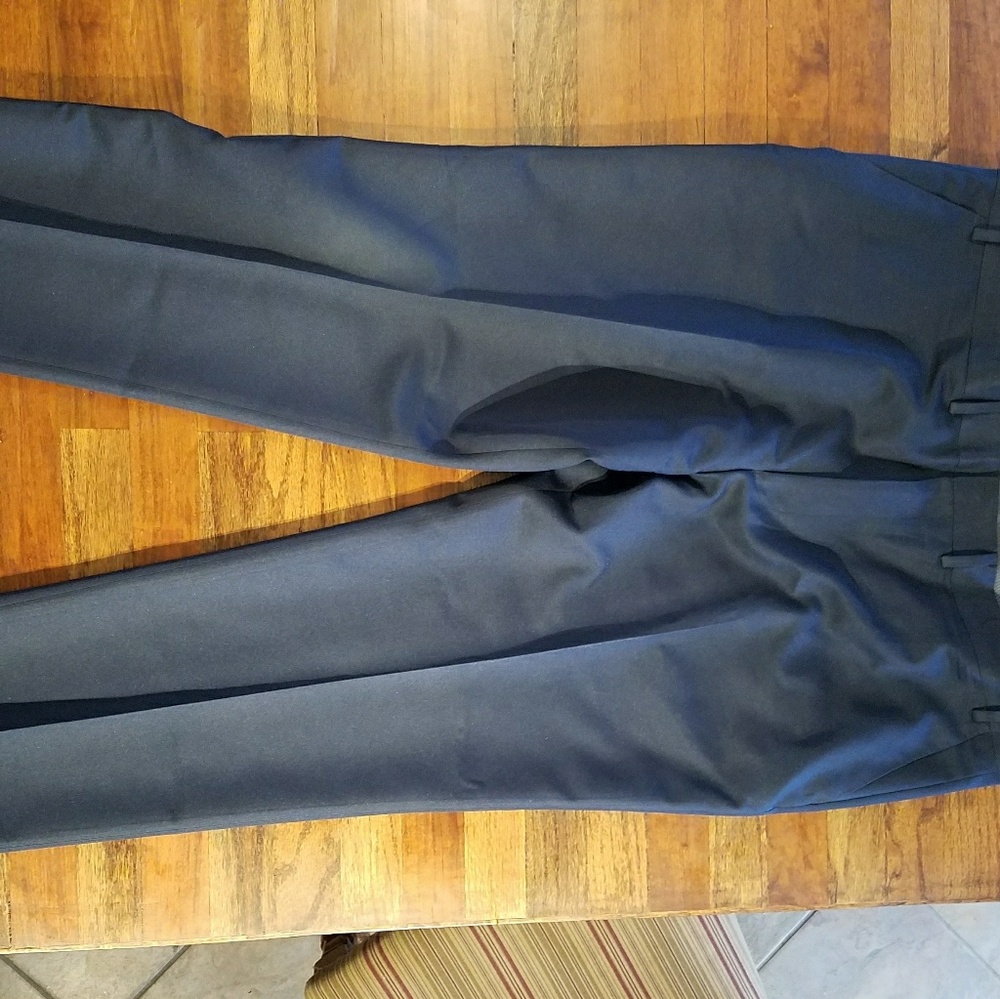 Nwot Dockers  44x29 classic straight fit Navy pant