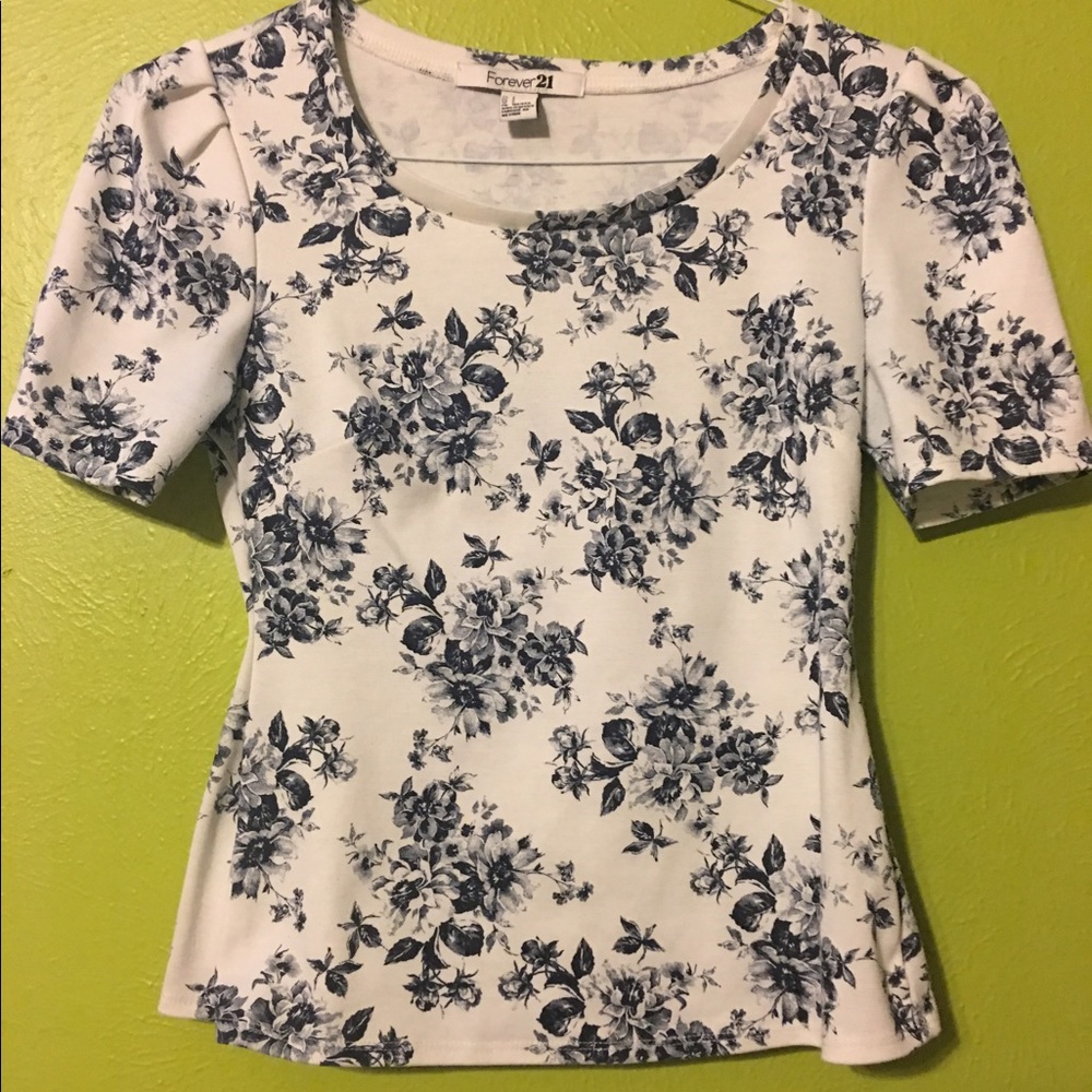 Floral blouse.
