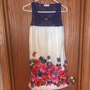 BOGO Beautiful spring/Summer dress 🌸 BOGO