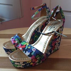 KATE SPADE Colorful Floral Print Wedges; size 7