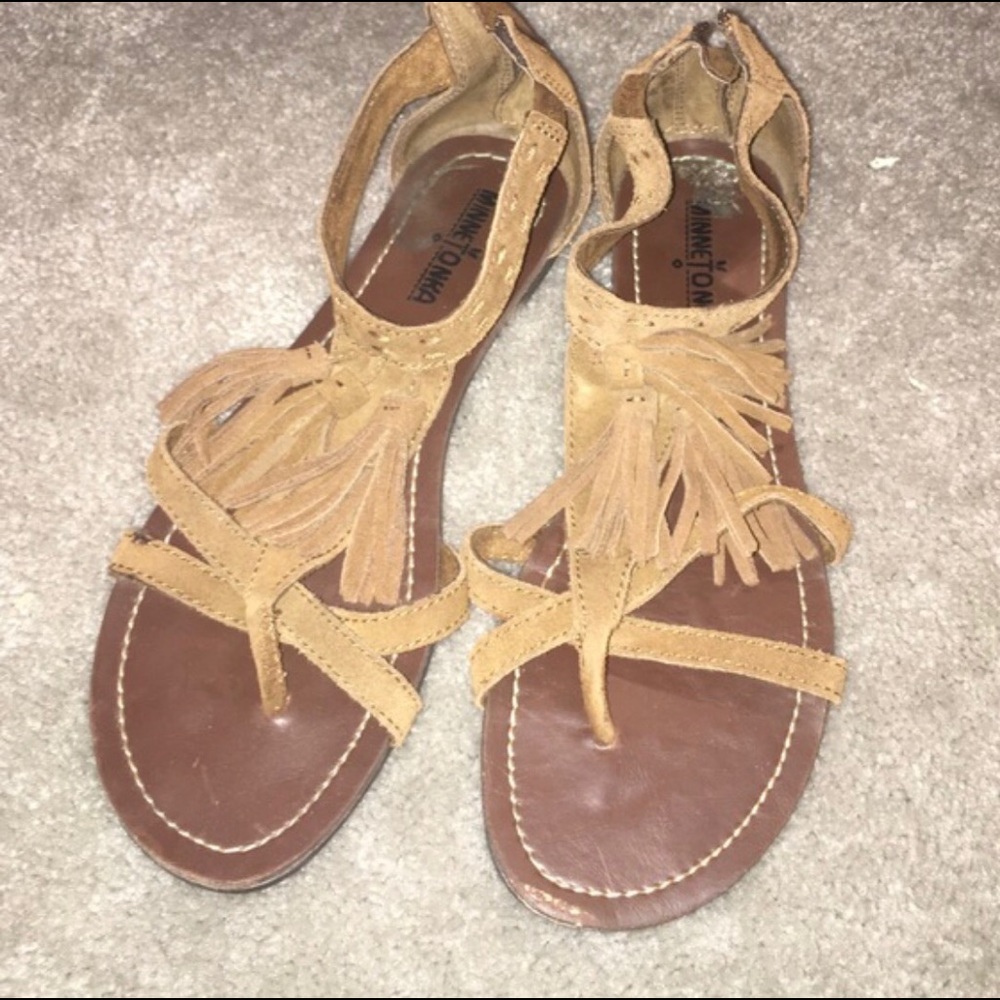 Brown Minnetonka Sandals ✨