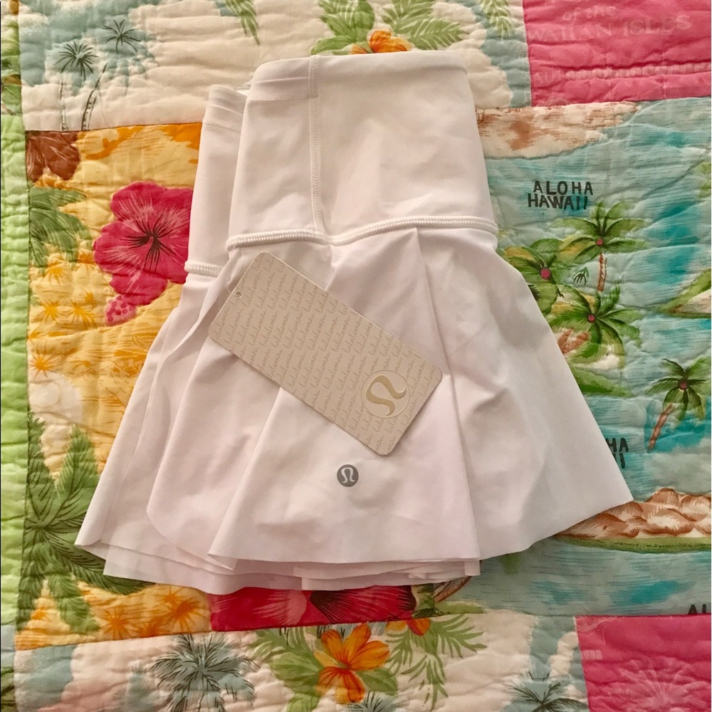 BRAND NEW lululemon skirt!