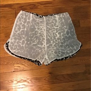 TOPSHOP SHEER BLACK LEOPARD PRINT SHORTS, SIZE 6!