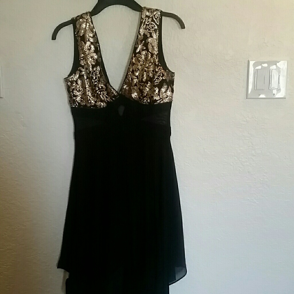 Windsor Black and Gold Homecoming Dress