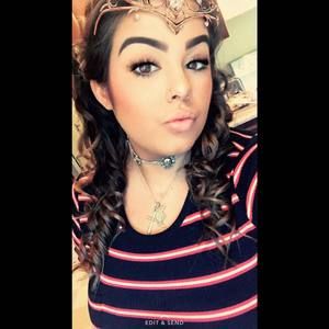 Meet your Posher, Olivia