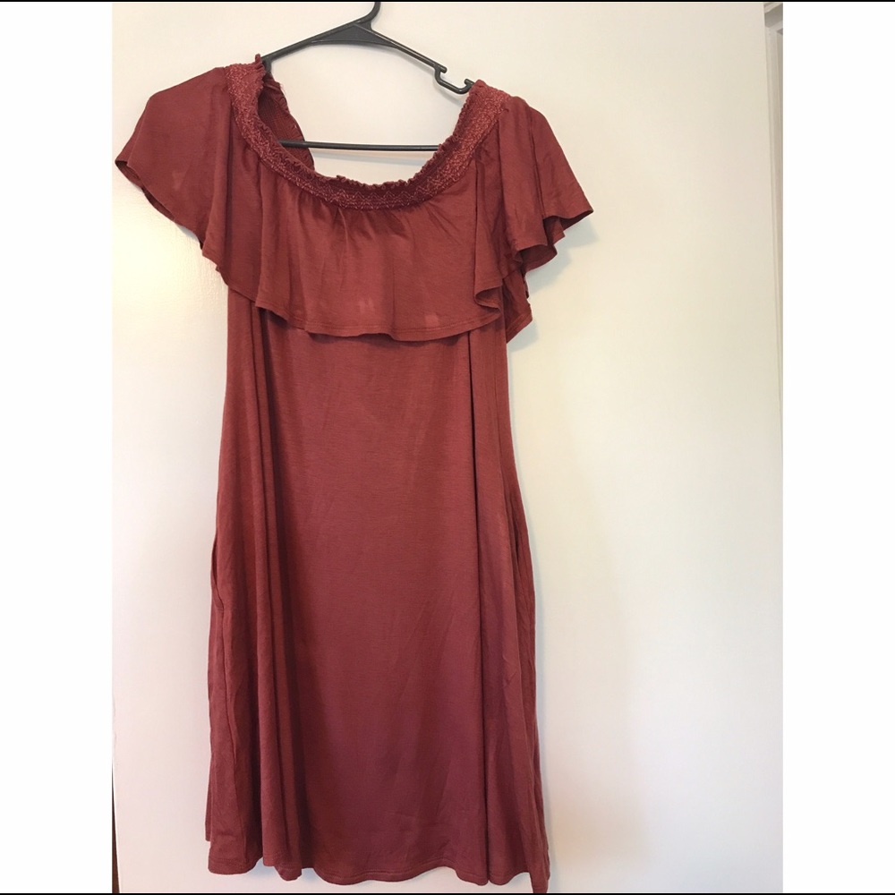 Off the shoulder ruffle top dress