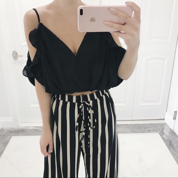 SOLD OUT ✖️ Diana Ruffled Crop Top - Picture 5 of 5