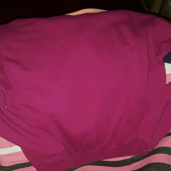 Pink pull over - Picture 2 of 3