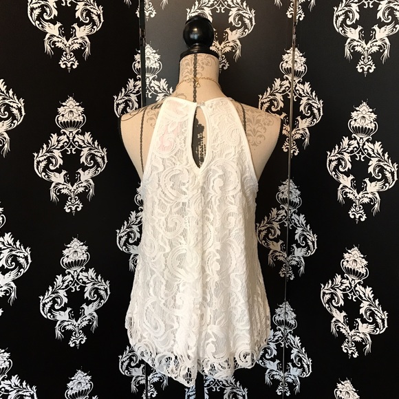 NWT! 🍀 Gorgeous White Lace Tank W/Necklace! - Picture 2 of 4
