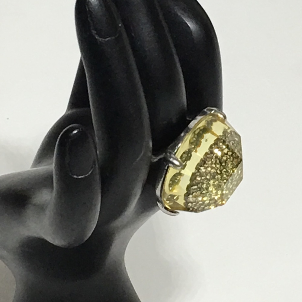 Large Faux Fun Gem Stretchable Fashion Ring