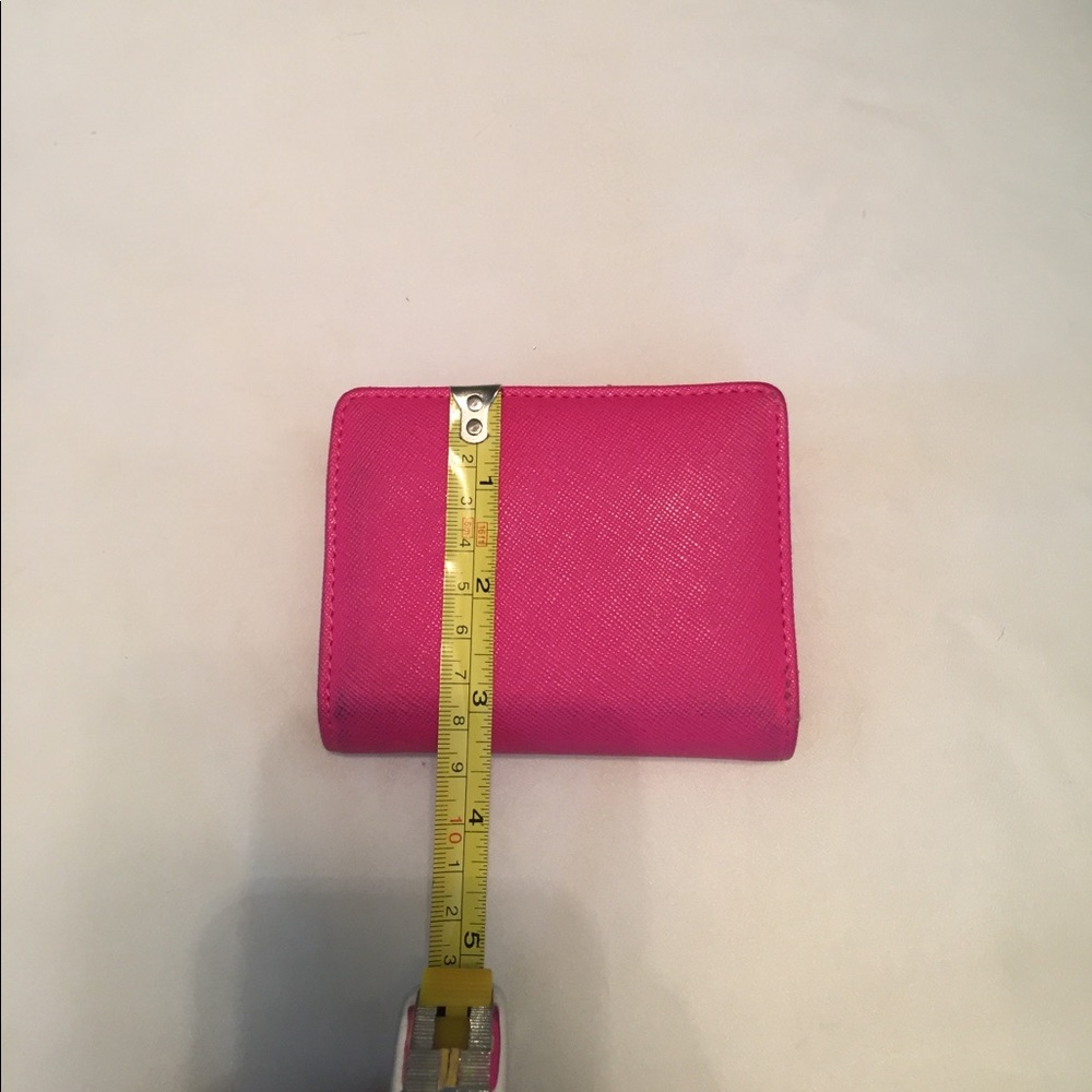 Pink Wallet - Picture 2 of 3