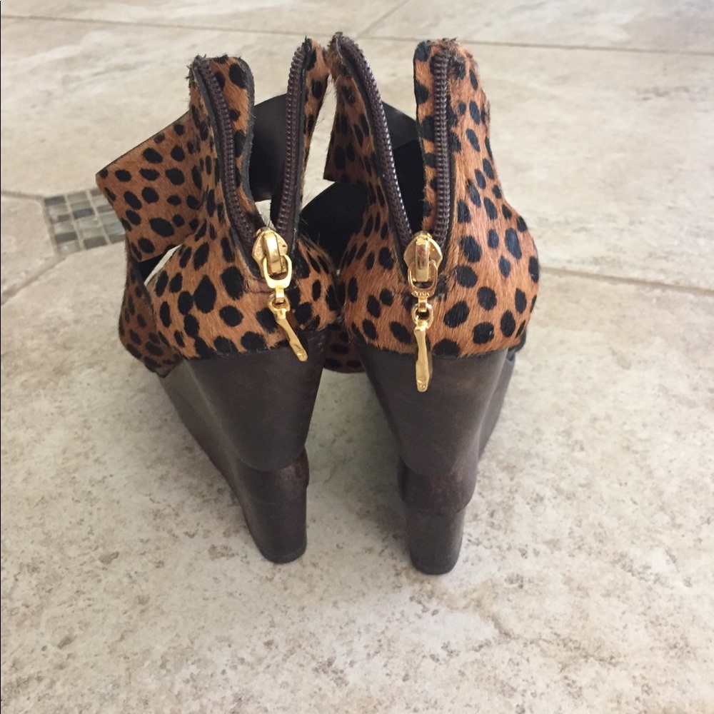 DVF Cheetah Wedges - Picture 3 of 4
