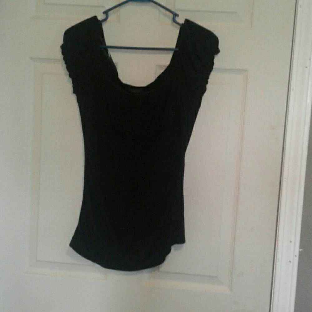 A.Byer black shirt med