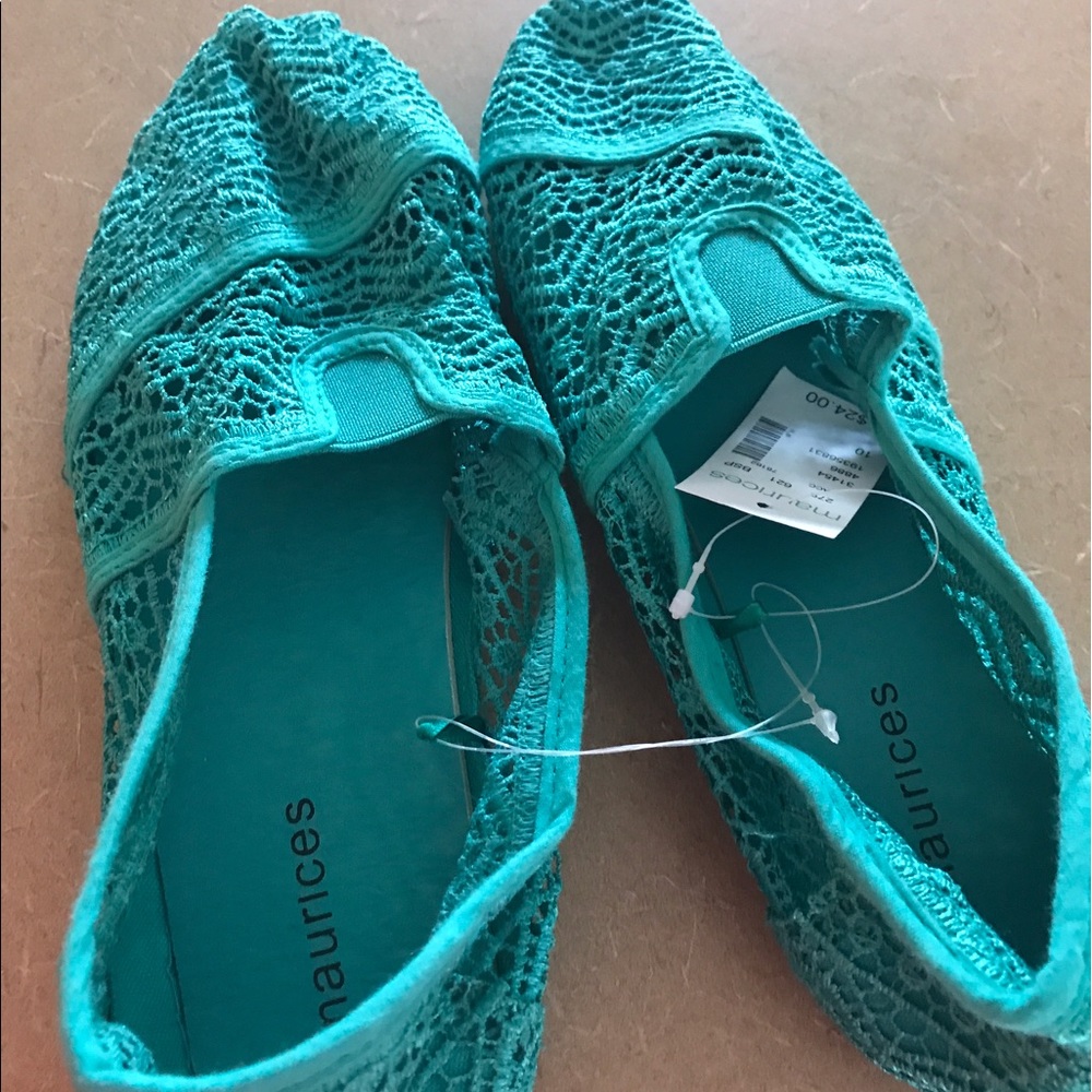 Maurice's teal shoes