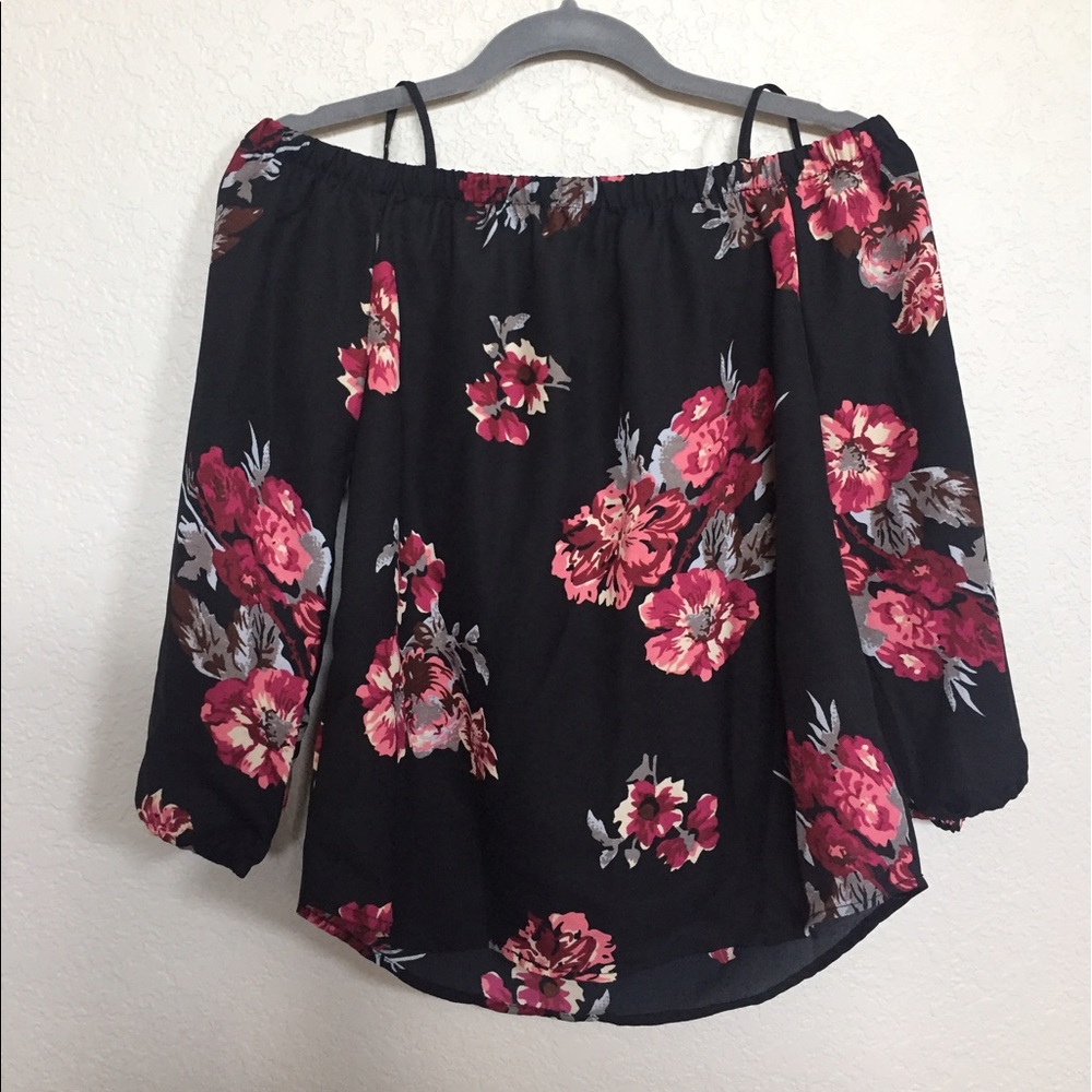 Hint of (blush) Off the shoulder top