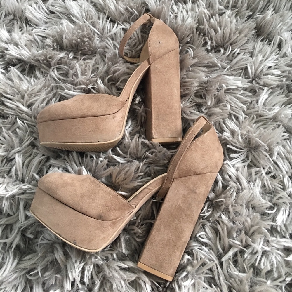 Steve Madden pumps