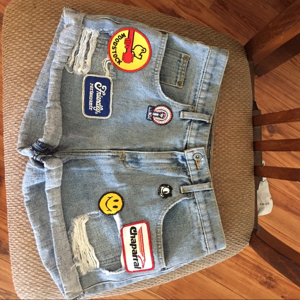 Carmar/ LF semi-high waited patch shorts