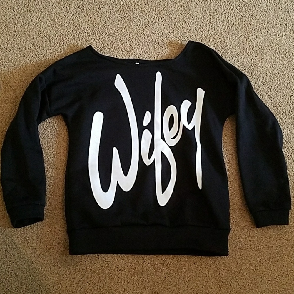 "Wifey" scoop neck black sweatshirt