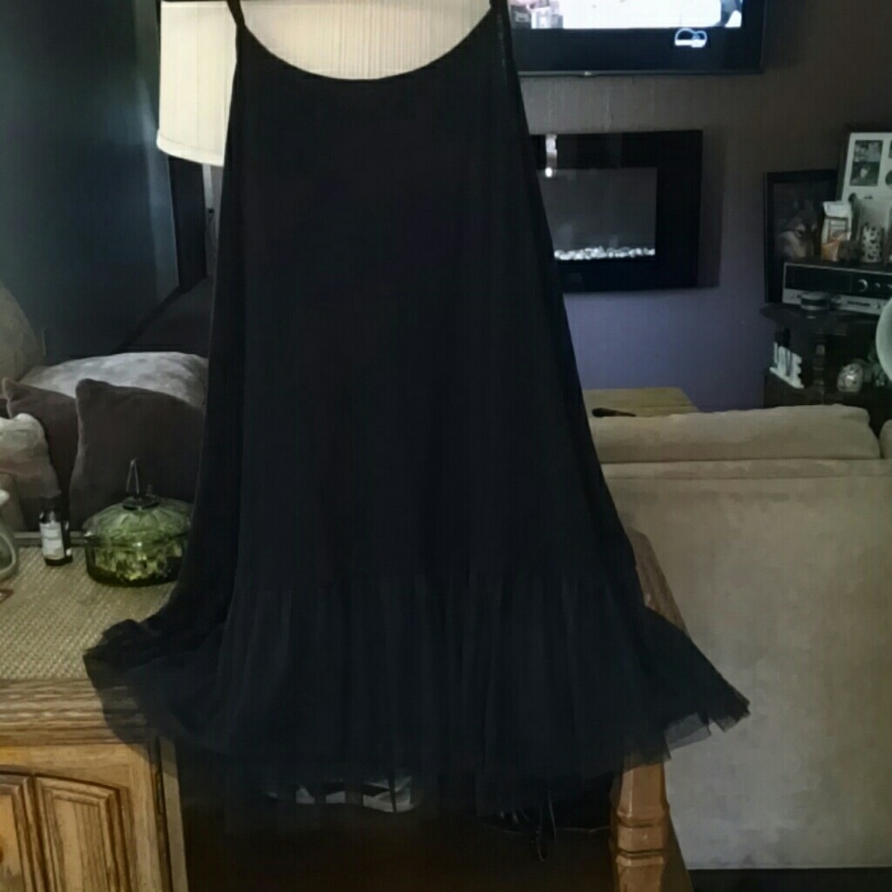 ON SALE Sleeveless long tank