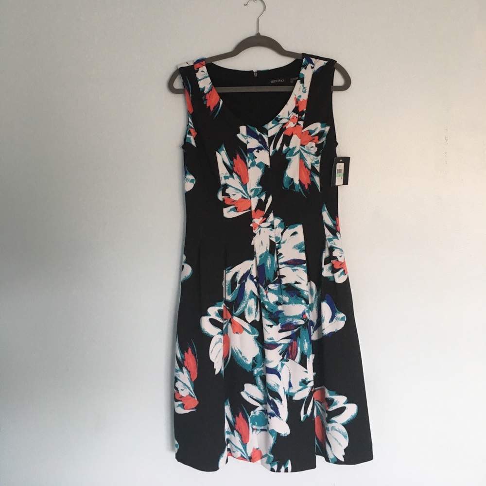 Ellen Tracy Floral Dress w/Pockets