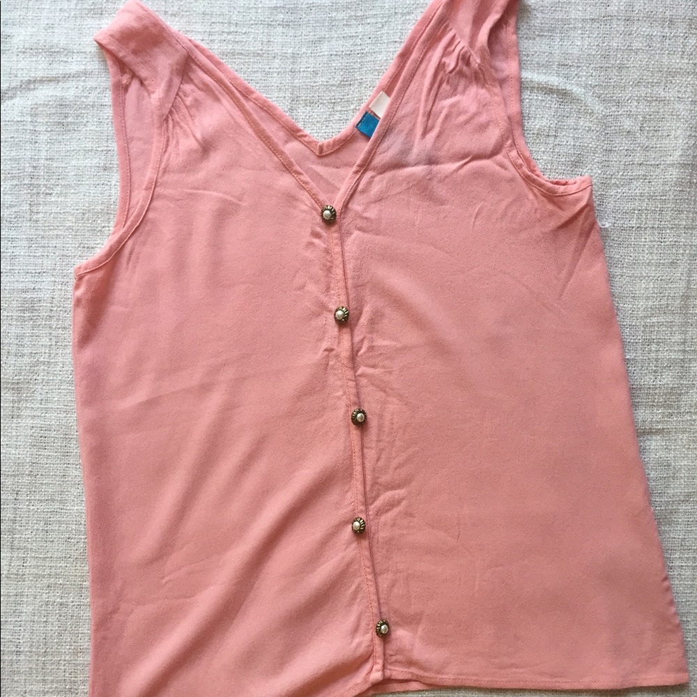 Light pink tank with button detail