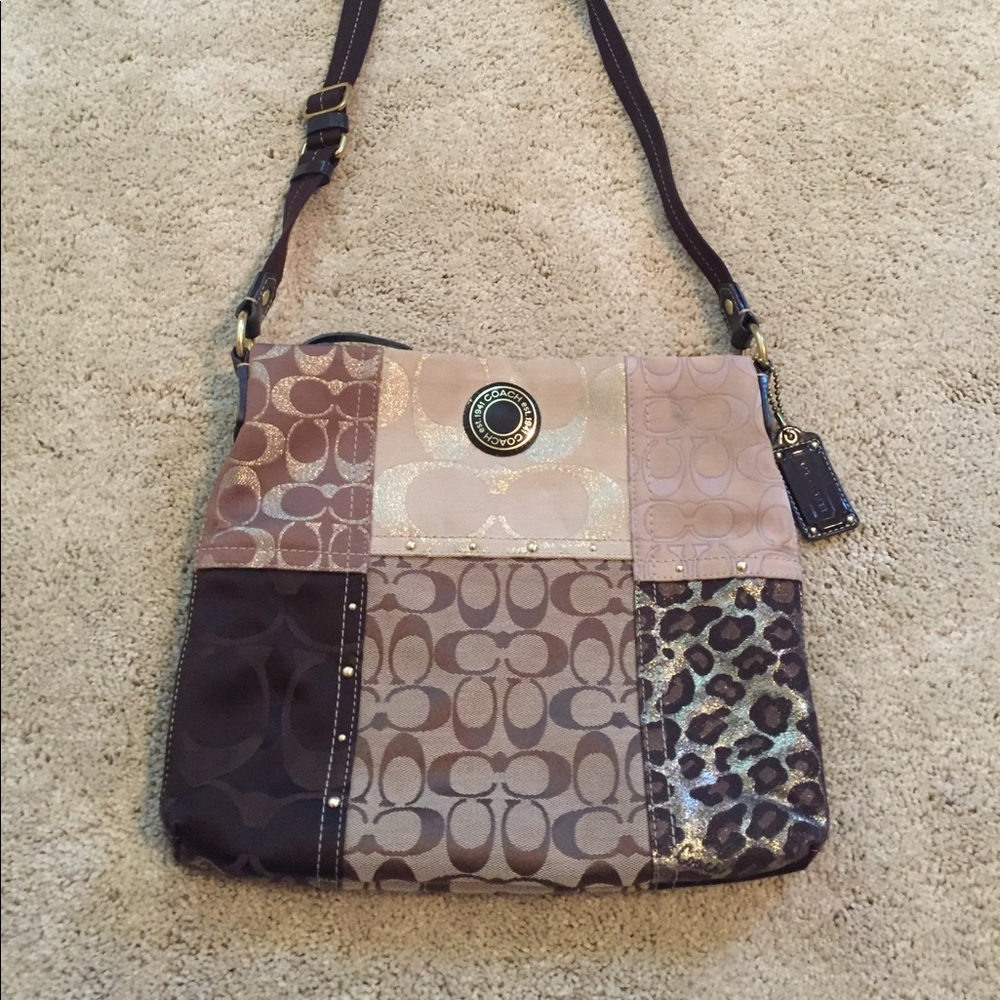 Like new! Authentic Coach crossbody purse