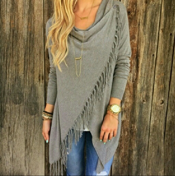 🍁FALL SALE🍁 Darling Gray Shawl Sweater - Picture 2 of 6