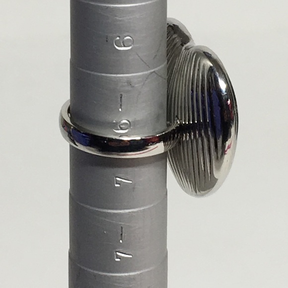 Vintage Heart Silver Tone Ring - Picture 8 of 8