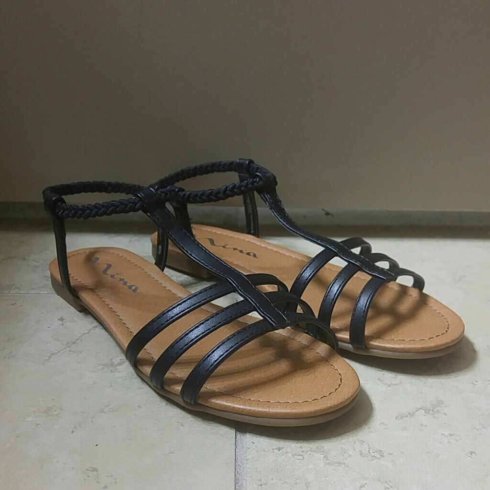 BRAND NEW Nina sandals