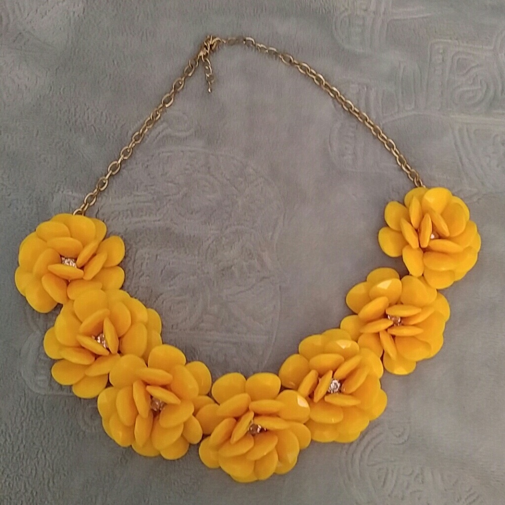 Flower necklace