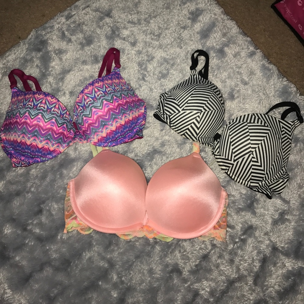 VS Pink Bra Bundle