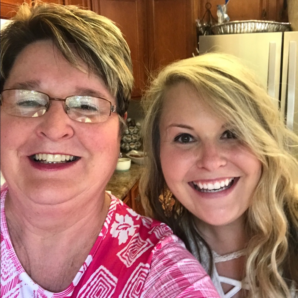 Meet your Posher, Debra