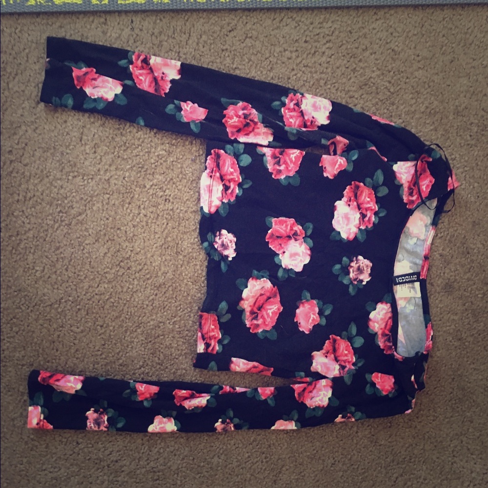 H&m lightly worn, long sleeve, crop top