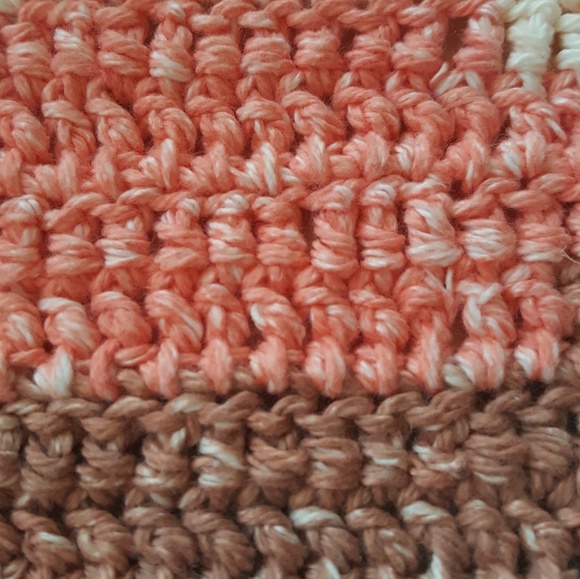 Miniature Dollhouse Chrochet blanket Peach brown - Picture 4 of 4