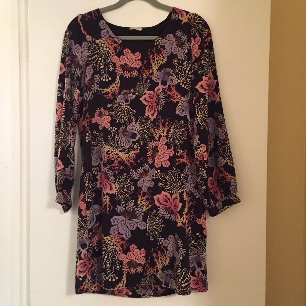Long sleeve dress size small