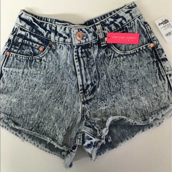 REFUGE MOM STYLE SHORT SHORTS - Picture 2 of 4