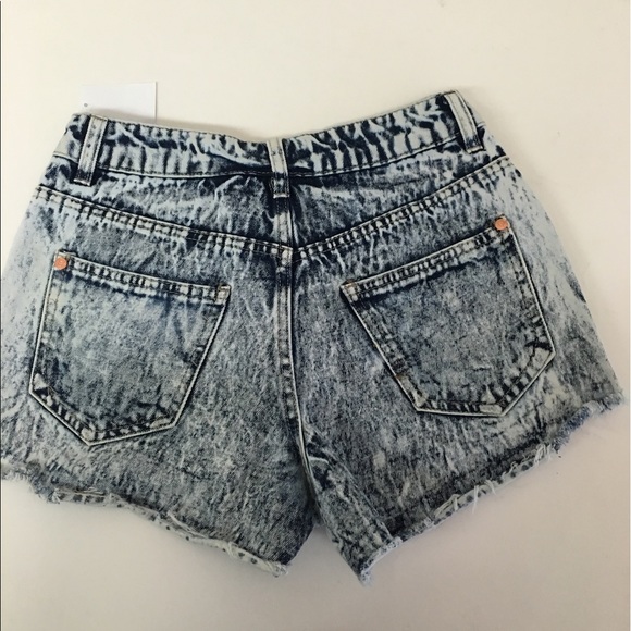 REFUGE MOM STYLE SHORT SHORTS - Picture 3 of 4