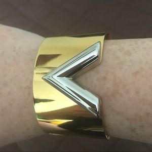Metal cuff