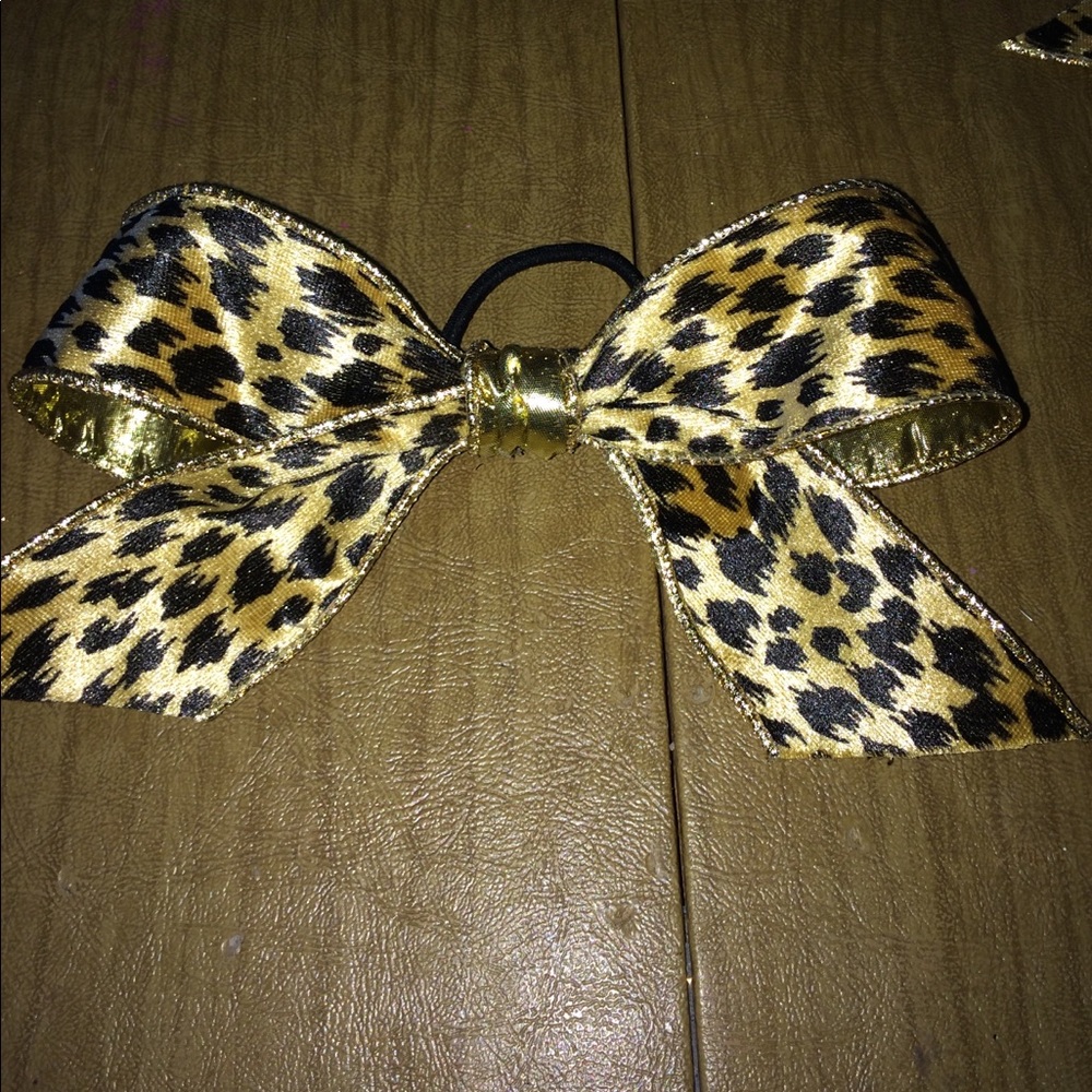 Bow for Alexis!