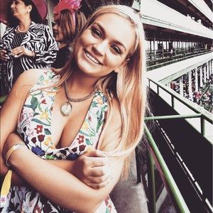 Meet your Posher, Lizzy